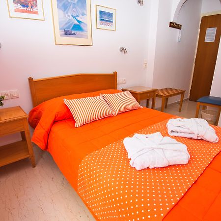 Irini'S Rooms Fteoura Kamari  Luaran gambar