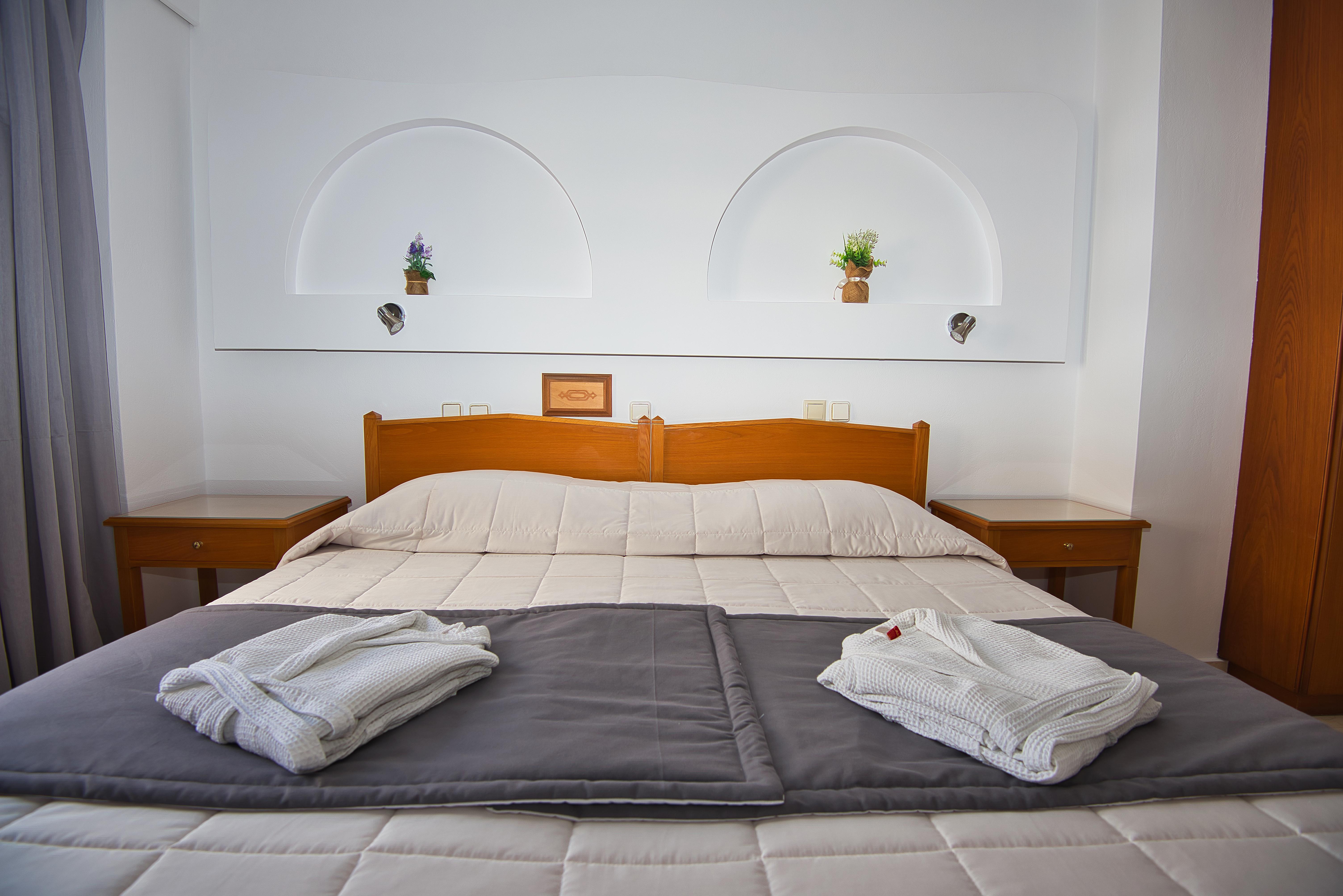 Irini'S Rooms Fteoura Kamari  Luaran gambar