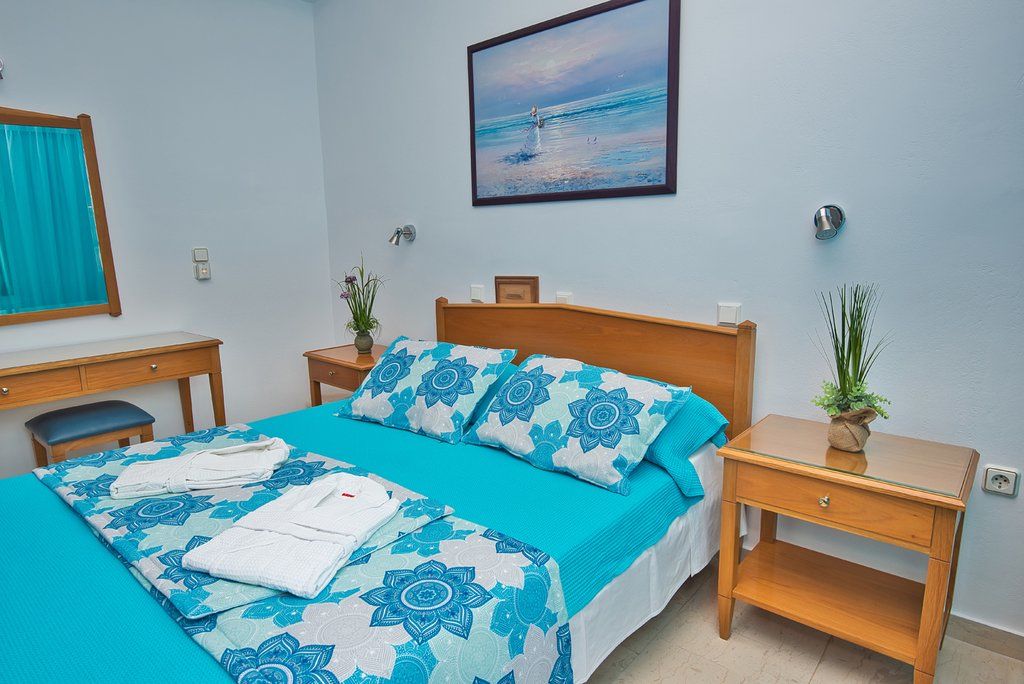 Irini'S Rooms Fteoura Kamari  Luaran gambar